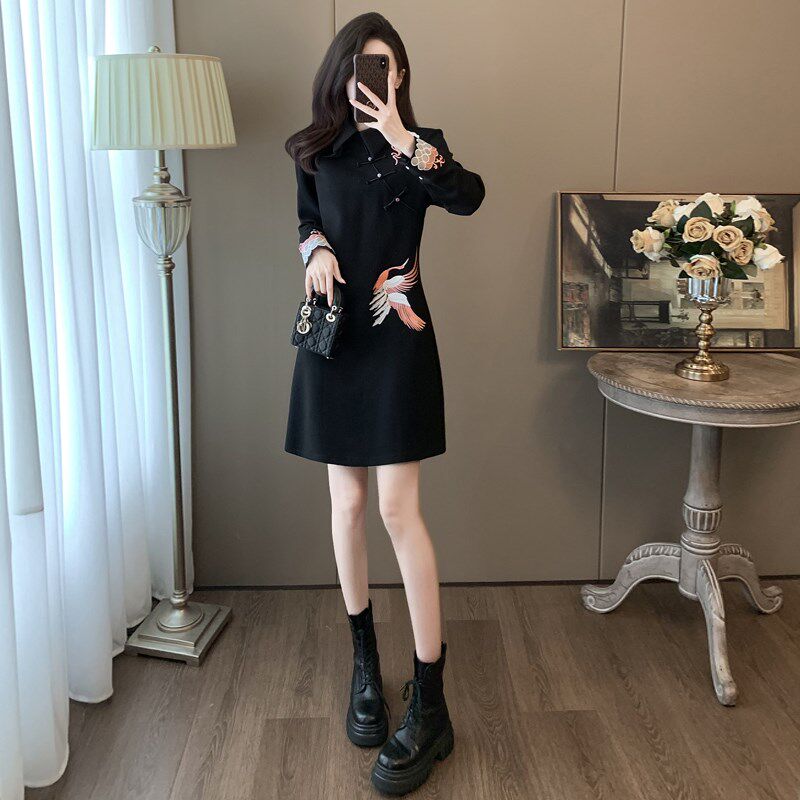2024春秋装新款长袖中式国x风刺绣旗袍连衣裙女复古气质显瘦卫衣