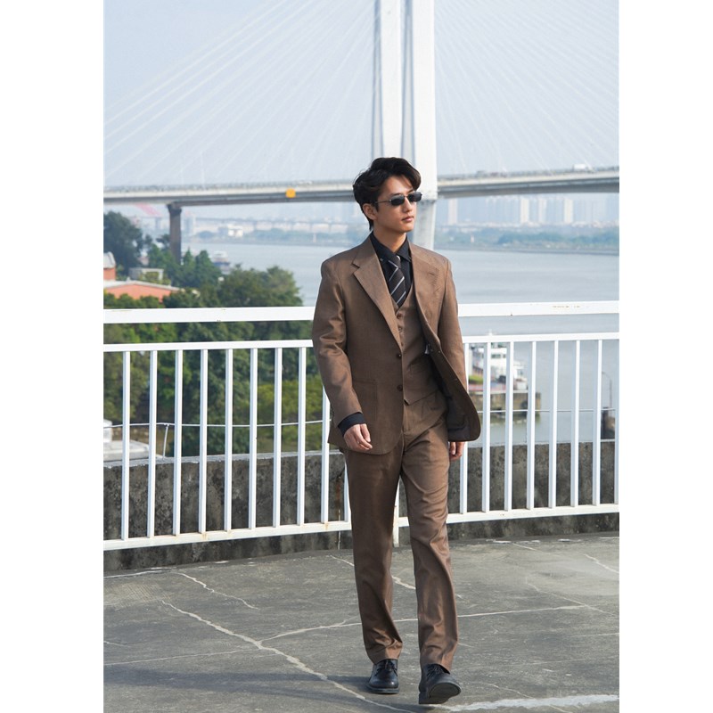 何记港风/复古港风西装三件套装男士商务正装 宴会礼服