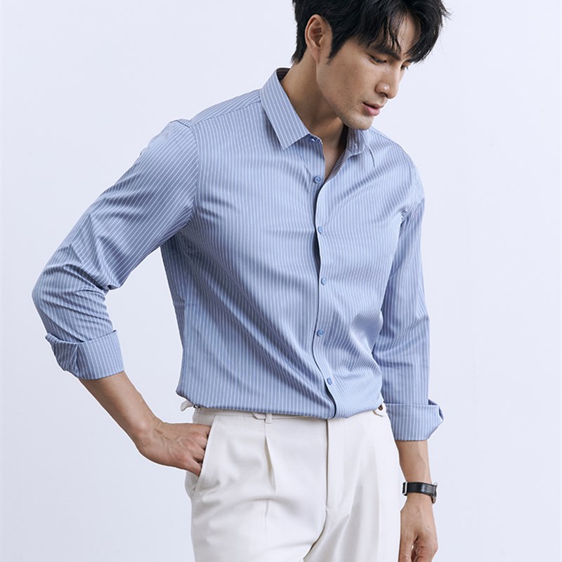 夏季新款丝滑休闲灰色条纹衬衫免烫抗皱扣领长袖丝滑衬衣男士商务
