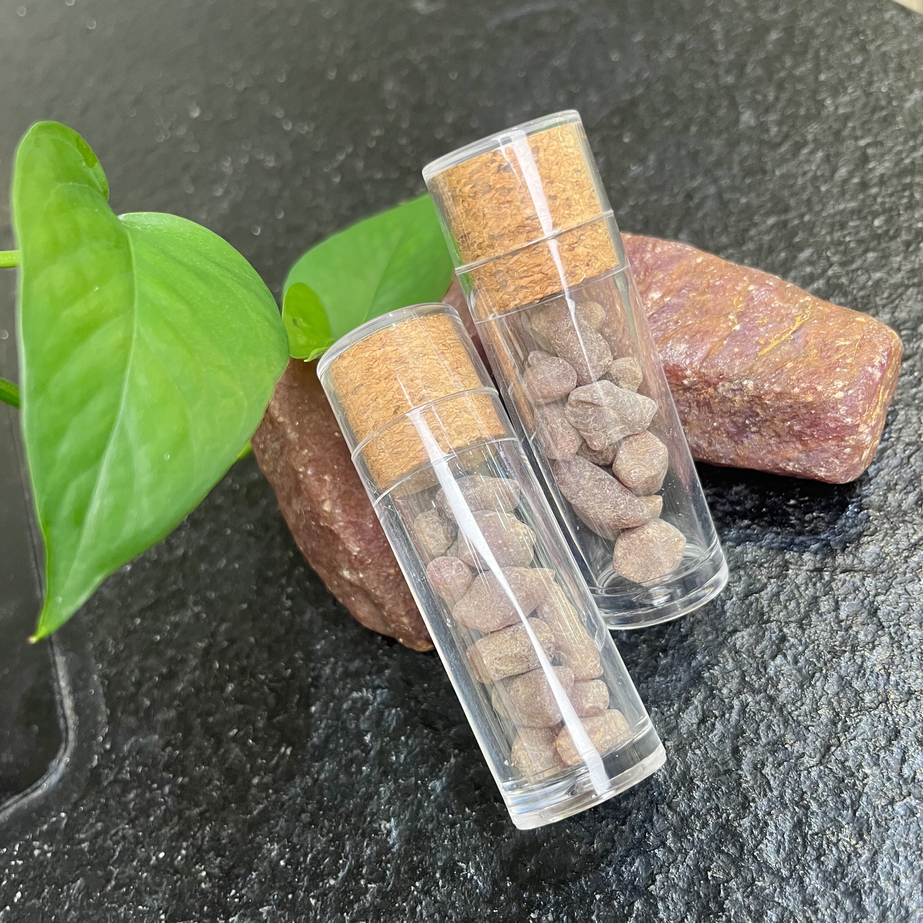 非洲红宝石原石瓶彩色宝石红宝石原石矿摆件