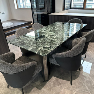 天然普拉达绿奢石餐桌意式极简高端别墅餐厅家用长方形奢石餐桌椅