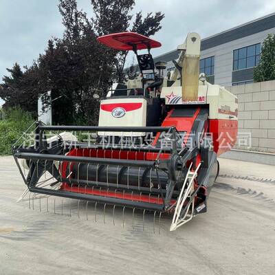 致胜收割机全喂入120马力液压无级变速器360°旋转卸粮收割机