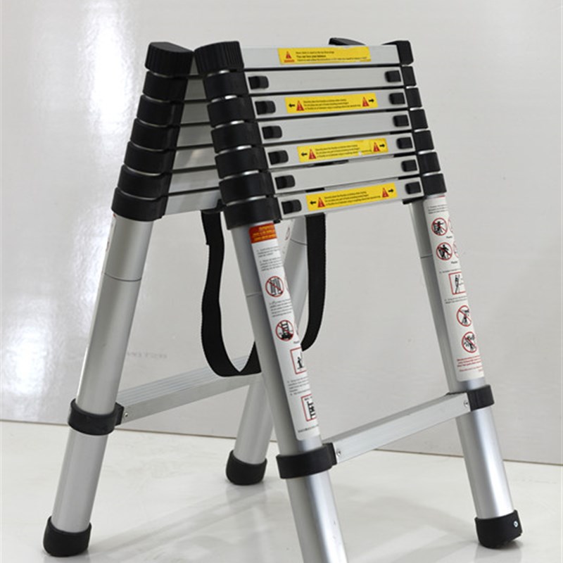 伸缩梯采用高强度航空铝材制成.梯子坚固耐用.体积小携带方便