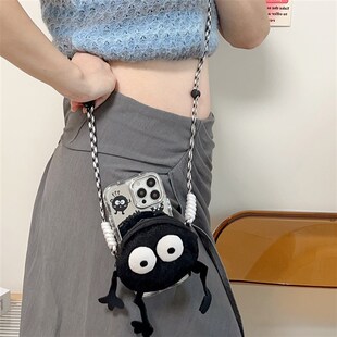 可爱煤球玩偶耳机零钱包手机夹挂绳斜挎可背挂脖手机背夹手机链
