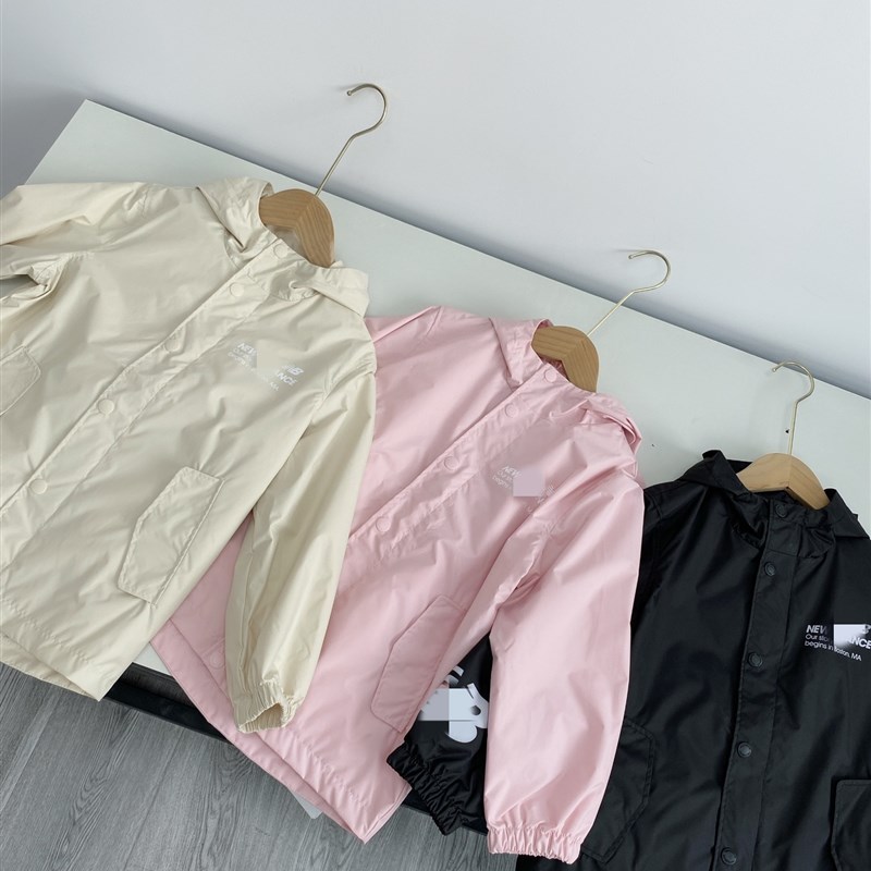 110-160码儿童春秋季连帽冲锋衣轻薄防风防水透气宽松男女童外套