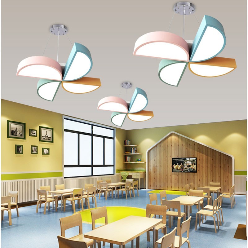 幼儿园教室卡通造型吊创意风车吊灯灯儿童乐堡幼托机构大厅过道灯