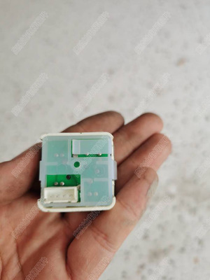 电梯按钮KA301 DC24V贝斯特按钮A4N11286  红光方形按钮 黑面