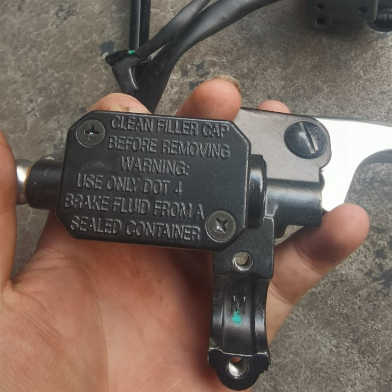 适用阿普利亚GPR250 GPR150高配前泵 刹车泵 上泵 刹车总成 前刹