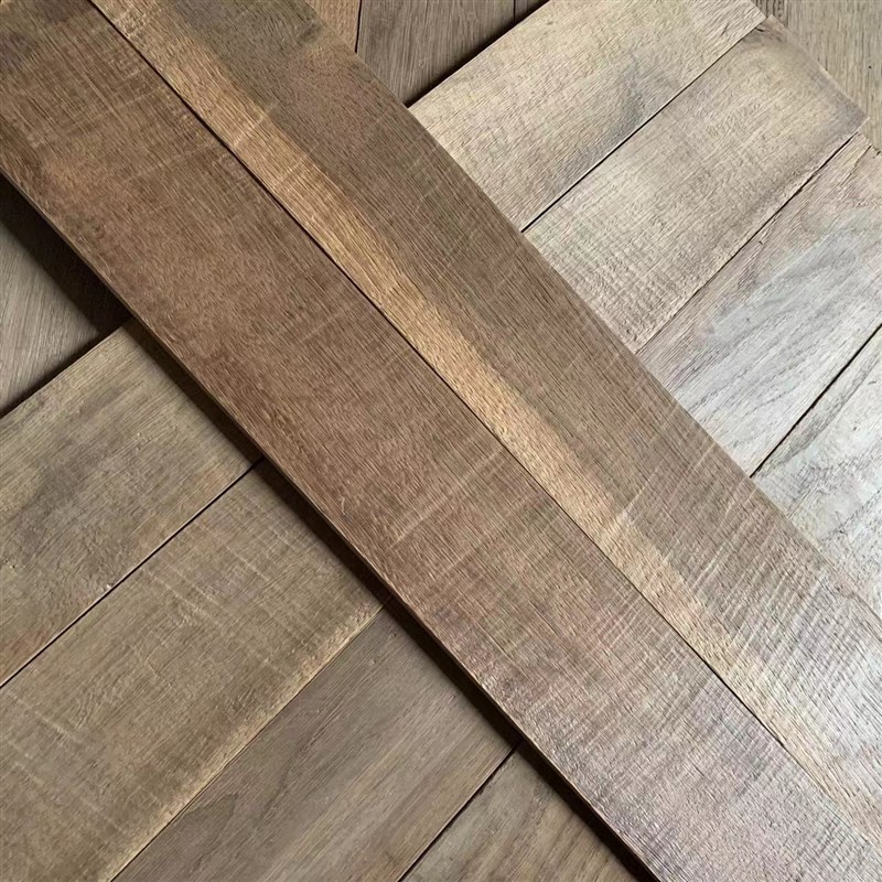 老榆木实木地板风化纹理老木板酒吧民宿复古装饰护墙板悬吊式天花