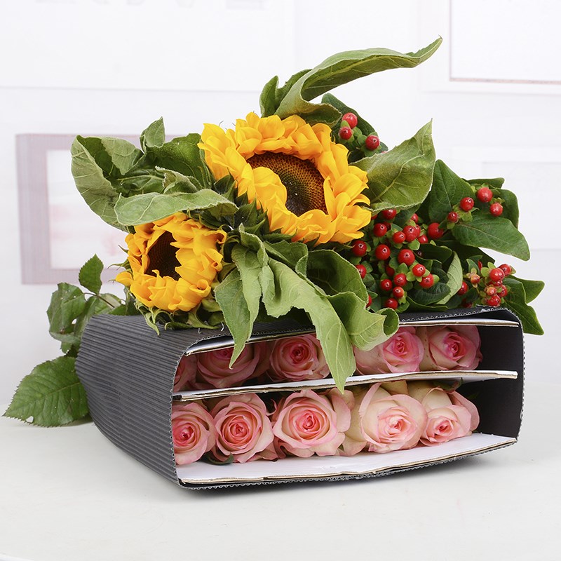 云南基地直发玫瑰花香水百合鲜花向日葵混搭家用插花办公室花束