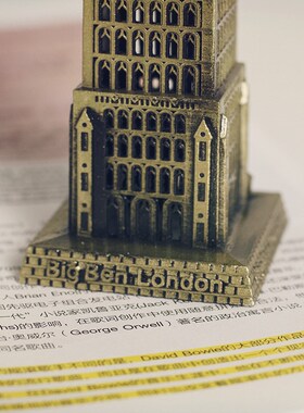 英国伦敦地标建筑大本钟金属工艺品摆件钟楼模型创意家居装饰品