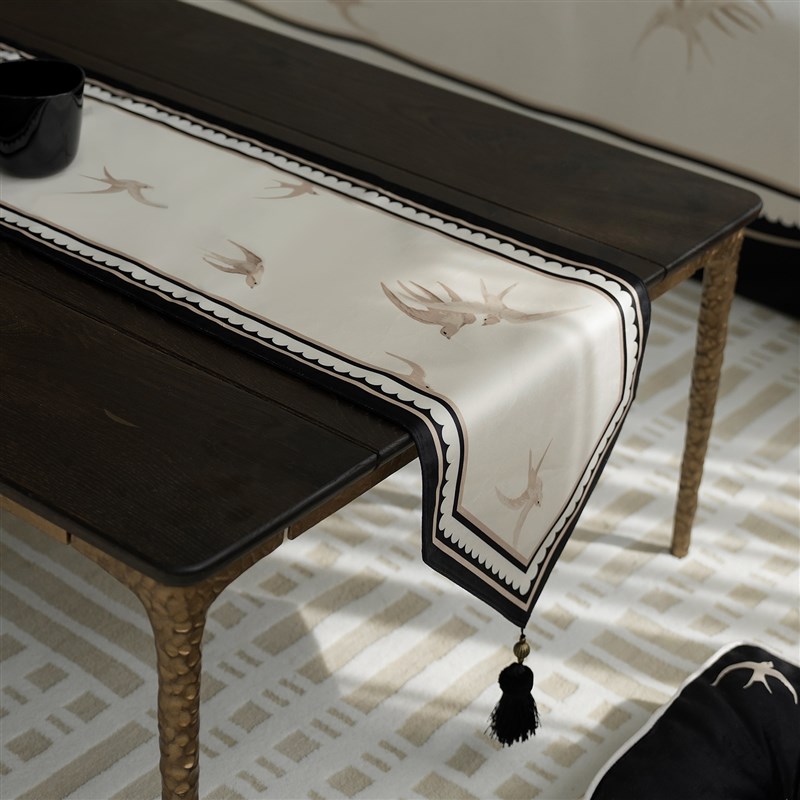 燕南飞法式桌旗卧室床旗餐桌中间长条桌布复古茶室绒布茶旗家用