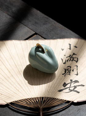 守藏汝山明 有钱兔有前途 卯兔年天青釉汝窑小摆件开片冰裂