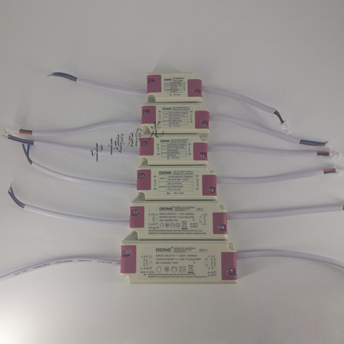 LED驱动电源并联射灯筒灯天花灯轨道镇流控制器DONE35w12V变压器