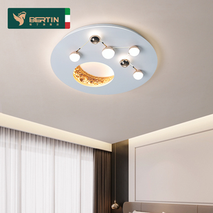 北欧房间吸顶灯具现代简约大气主卧室灯创意设计护眼月球儿童房灯