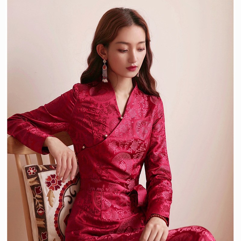 雍嘉娜藏装20秋冬新款织锦缎提花拉萨康巴红色系西藏旅拍女裙子