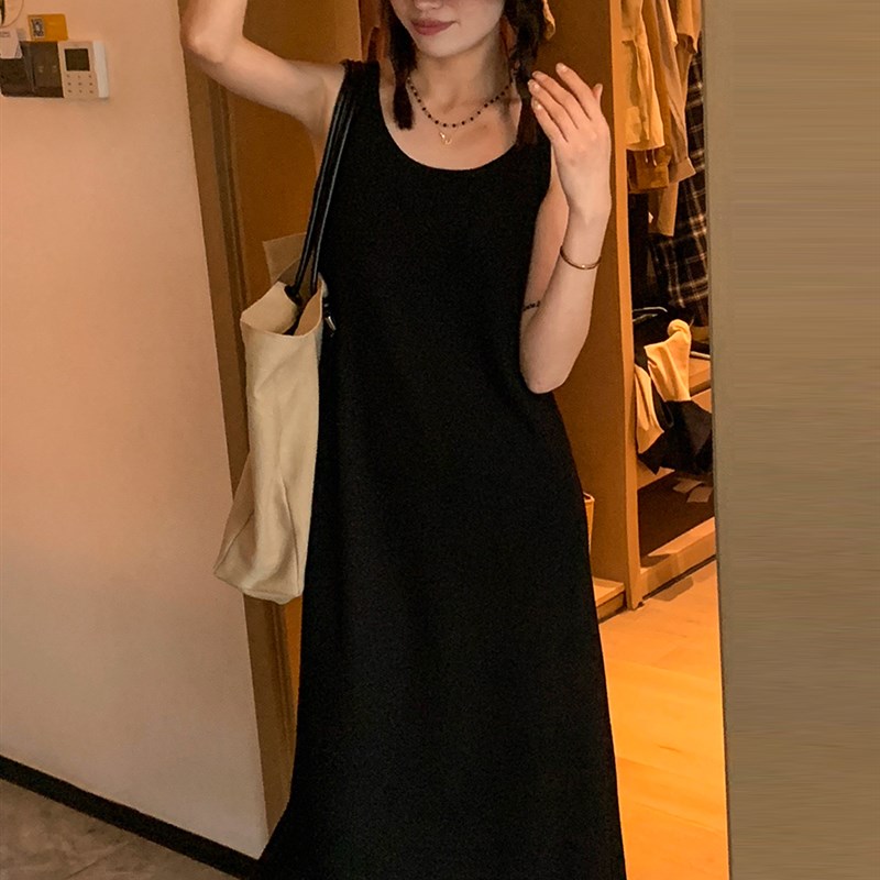 网红黑色连衣裙女2025夏季新款修身显瘦打底无袖吊带背心A字裙潮