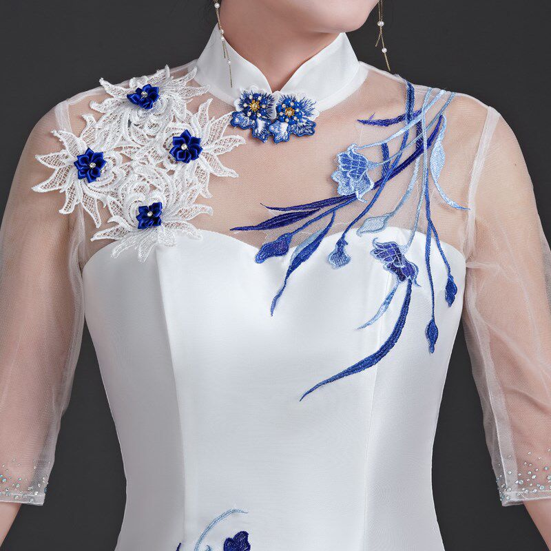 中国风旗袍晚礼服2022新优雅高端走秀鱼尾复古主持人演出服青花瓷