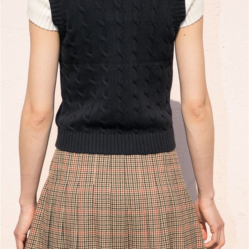 V领针织衫短款毛衣背心棉纱学院风BM灰色马甲麻花显瘦修身春装女