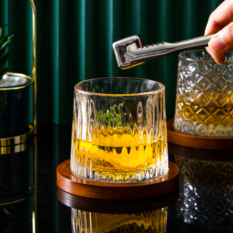 网红玻璃不倒翁威士忌酒杯烈酒啤酒摇摇杯个性鸡尾酒杯解压转转杯