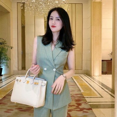 新款草绿色无袖西装右侧褶皱设计九分裤套装女
