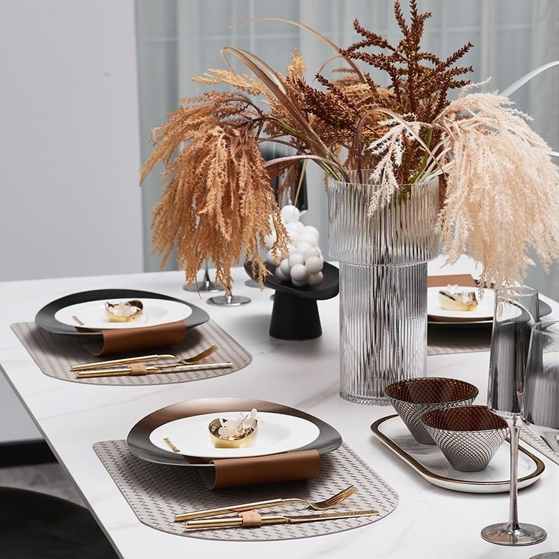 轻奢样板间餐具套装软装餐桌橙色系现代展厅北欧餐桌软装餐盘摆件