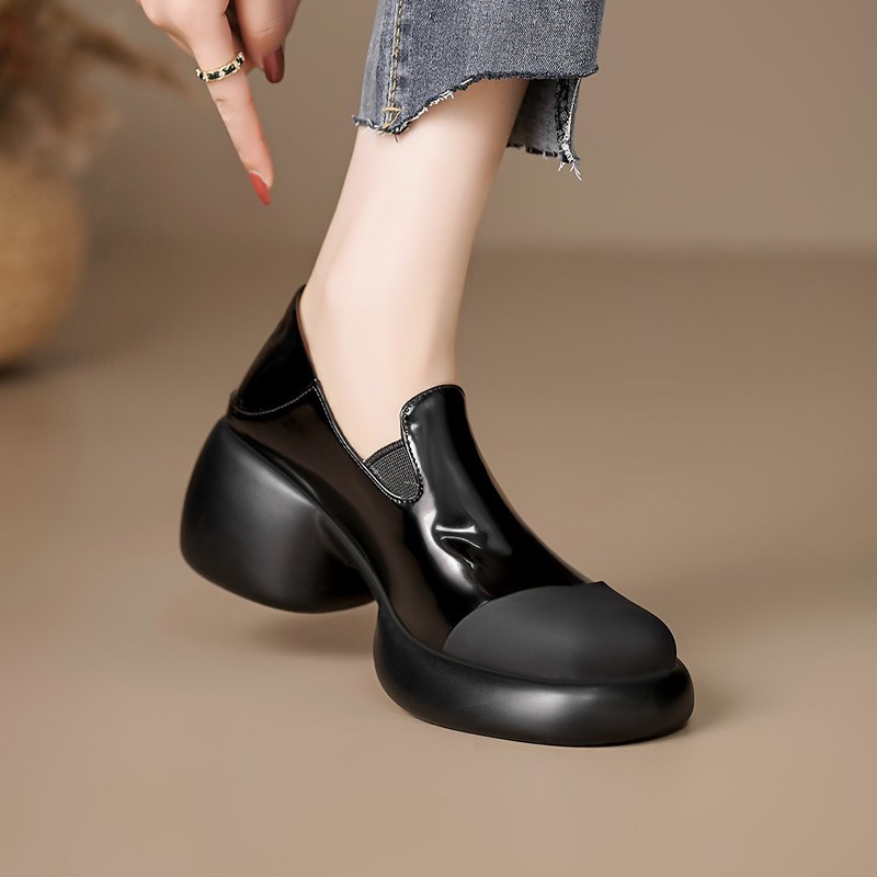 2024春新款真皮厚底圆头黑色小皮鞋女粗跟松糕底漆皮复古懒人单鞋