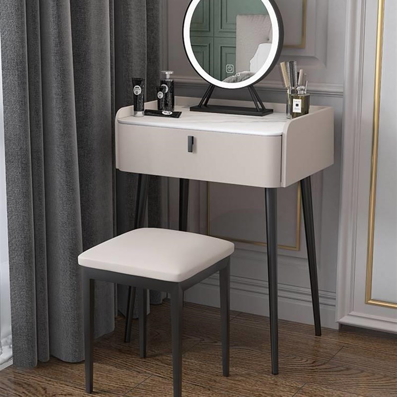 现代简约轻奢皮质奢华梳妆台小型迷你化I妆台简易北欧全实木化妆