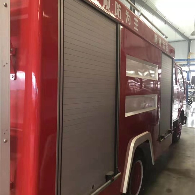 工厂直销:车用手Q动卷帘门价格