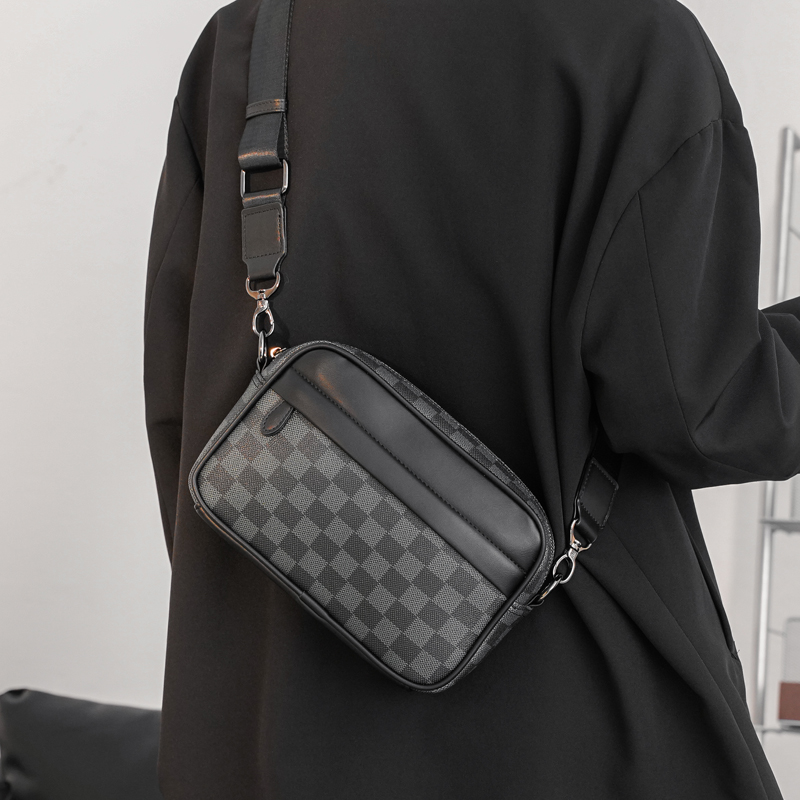 新款潮流潮牌男士休闲o格子单肩包韩版皮质斜挎包时尚小方包小背