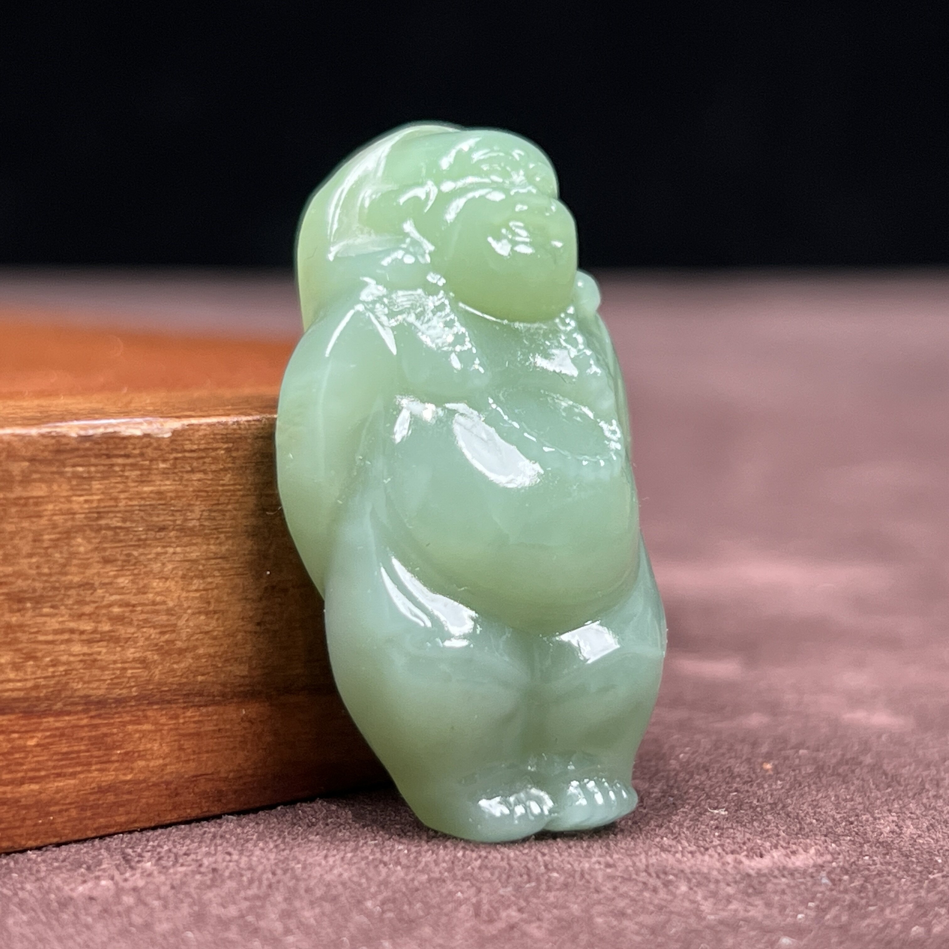 中证珠宝纯天然和田玉碧玉粉青笑佛吊坠挂件女款小精品弥勒佛挂坠