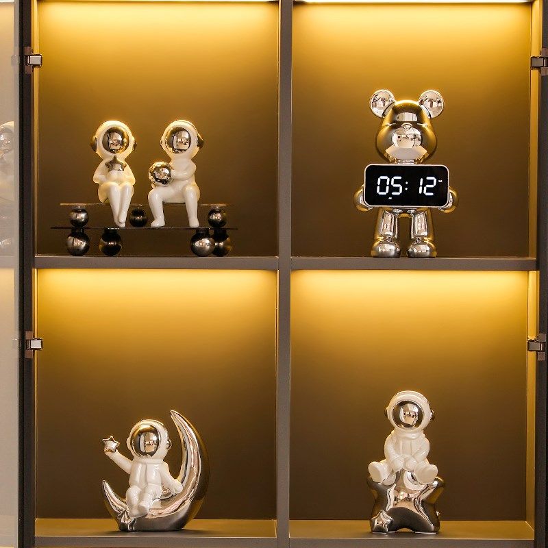 创意宇航员客厅玄关落地柜酒柜装饰品电视展示柜家居摆设
