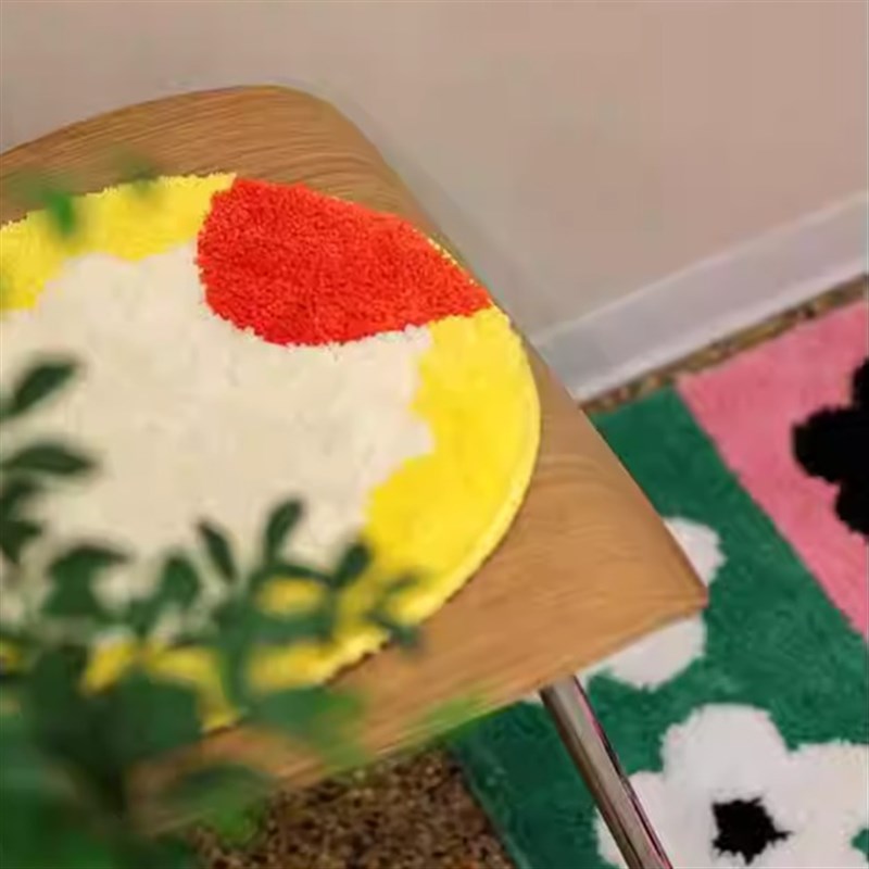 簇绒坐垫卡通花朵圆形植绒地毯汽车加厚柔软坐垫椅垫衣帽间耐脏