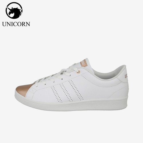 Adidas/阿迪达斯正品女士简约舒适防滑耐磨低帮板鞋AW4014