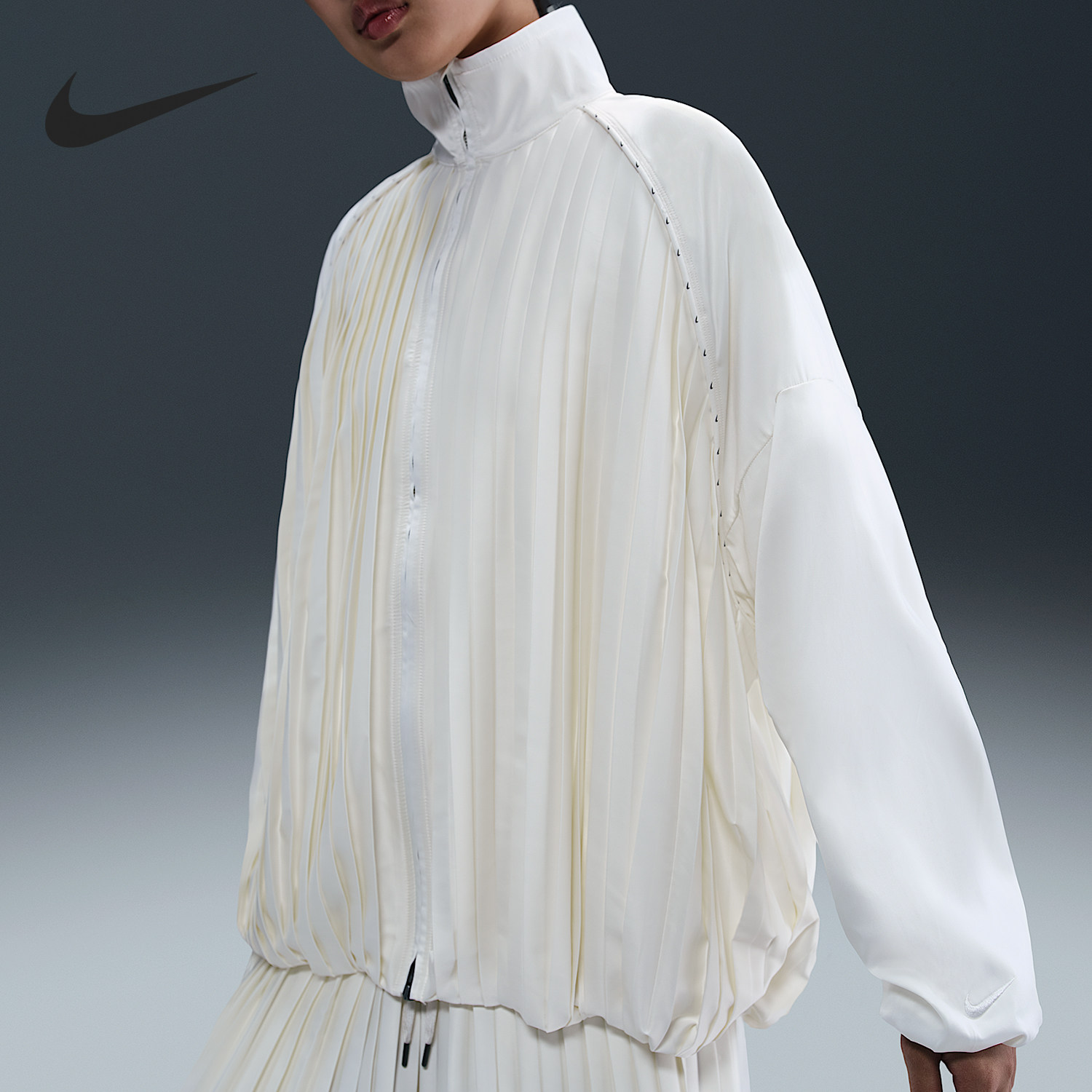 Nike/耐克正品Sportswear女士简约时尚高领外套HJ0518-133图片