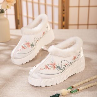 汉服鞋子冬季增高加绒新中式配马B面古装棉鞋防滑软底国风绣花鞋