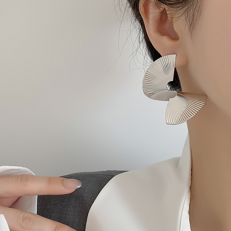 小众个性高级大气金属不规则扇形耳环女冷淡风夸张耳饰设计感耳钉