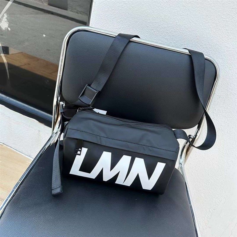 休闲大容量包包女夏季新款单肩包百搭宽带斜挎包运动健身包枕头包,箱包皮具/热销女包/男包,托特包,淘宝优惠券,粉丝福利购,淘宝优惠卷