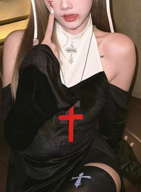 哥特风木质红色十字架项链暗黑亚文化修女长款颈链甜酷辣妹毛衣链