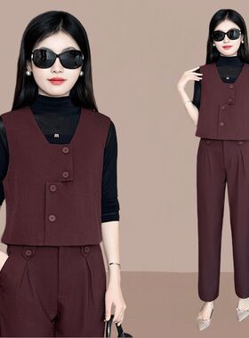 小个子时尚套装女秋装设计感气质马甲修身显瘦打底衫哈伦裤三件套