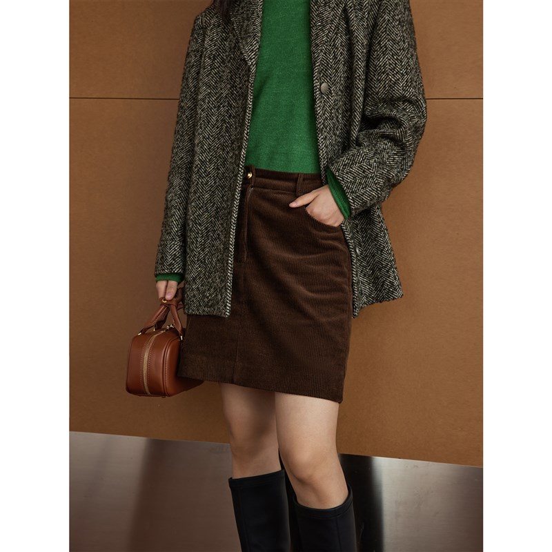 芝美日禾 全棉微A摆直条灯芯绒布对称贴袋秋冬百搭款栗色短裙裤