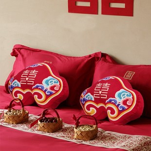 新中式喜字沙发抱枕同心锁结婚压床靠枕一对椅子靠垫红色新婚礼物