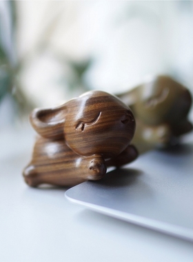 Joe/兔飞猛进桌面摆件 手把件绿檀木实木可爱天然可以盘玩的礼物