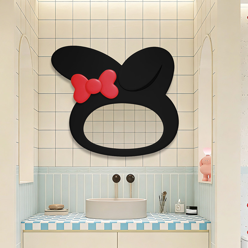 儿童房卫生间壁挂可爱造型镜智能除雾浴室镜卧室壁挂LED化妆镜子