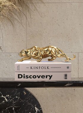 金钱豹新中式书柜老板桌面装饰品办公室电视柜摆件摆放动物工艺品