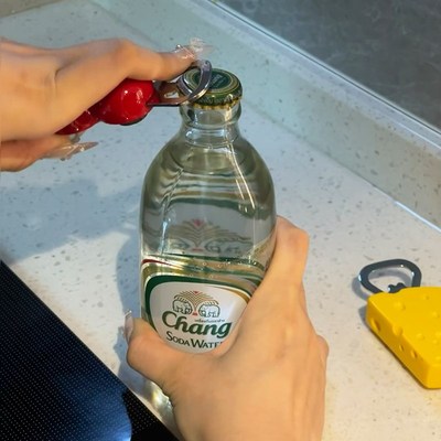 多功能啤酒开瓶器冰箱磁吸装饰贴个性创意3d吸铁石磁贴家用瓶起子