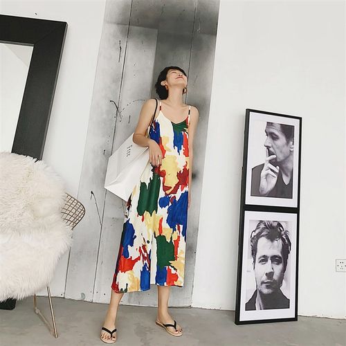 吊带连衣裙女2025新款夏季有女人味很仙的气质小众雪纺中长款裙子