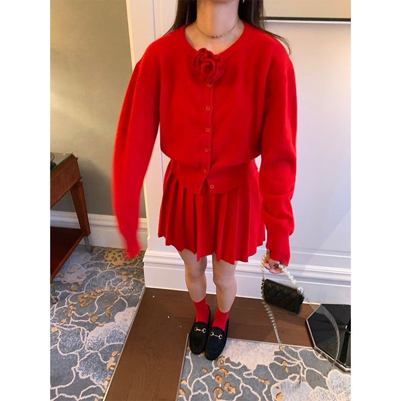 落落狷介 深秋初冬穿搭套装红色针织套装女两件套针织衫+百褶裙
