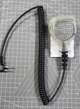 对讲机手咪A8 GP88S GP2000 P3688手台M头手咪话筒肩咪PMMN4013A