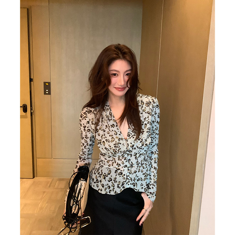 AloneSavor龙喜儿 衬衣豹纹印花洒金法式V领收腰抽褶小衫女A057